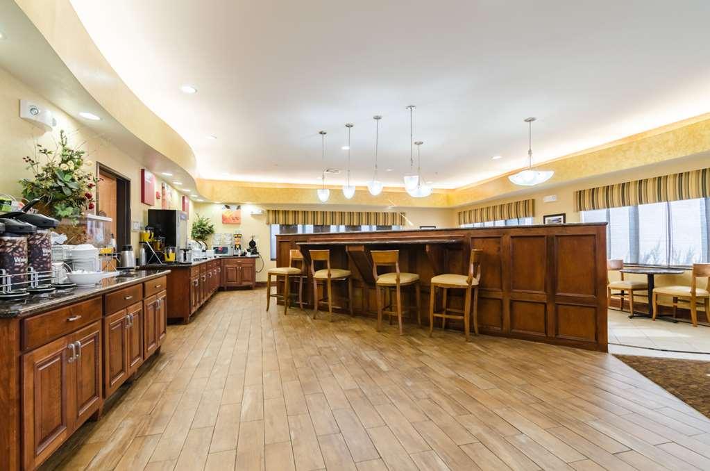 南萨利纳凯富套房酒店 萨莱纳 餐厅 照片